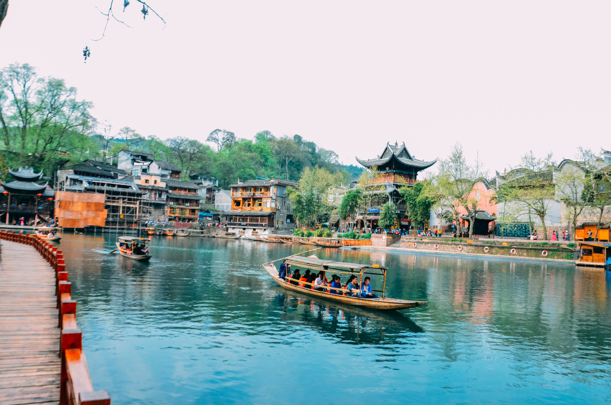 湖湘韵美，湖南历史文化与自然风光的和谐画卷